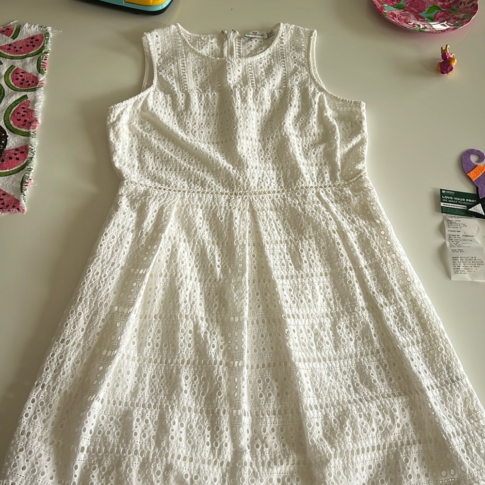 Vineyard vines eyelet dress size 16